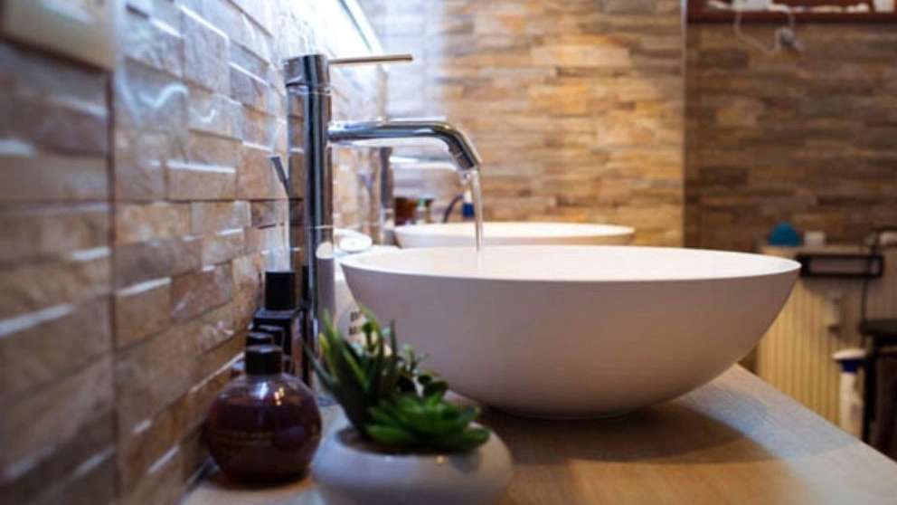 Koh Noor taşı ve seramik lavabo