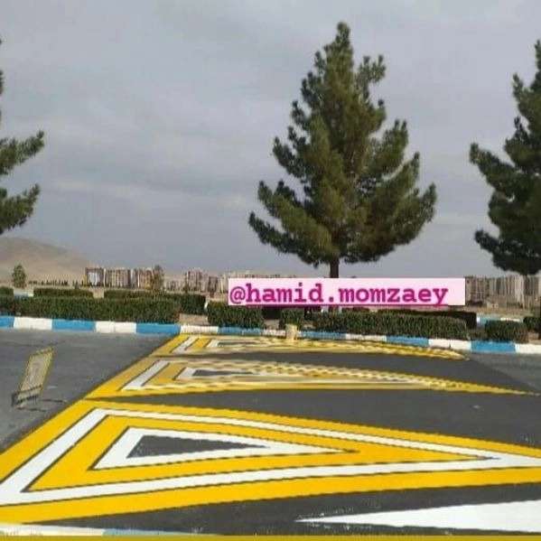 رنگهای ترافیکی و خطوط خیابانی