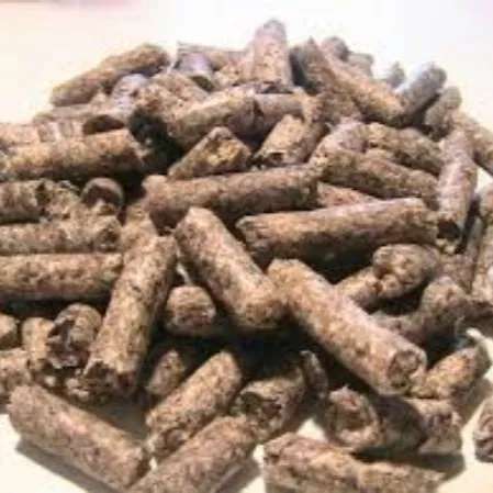 خوراک و کنسانتره طیور