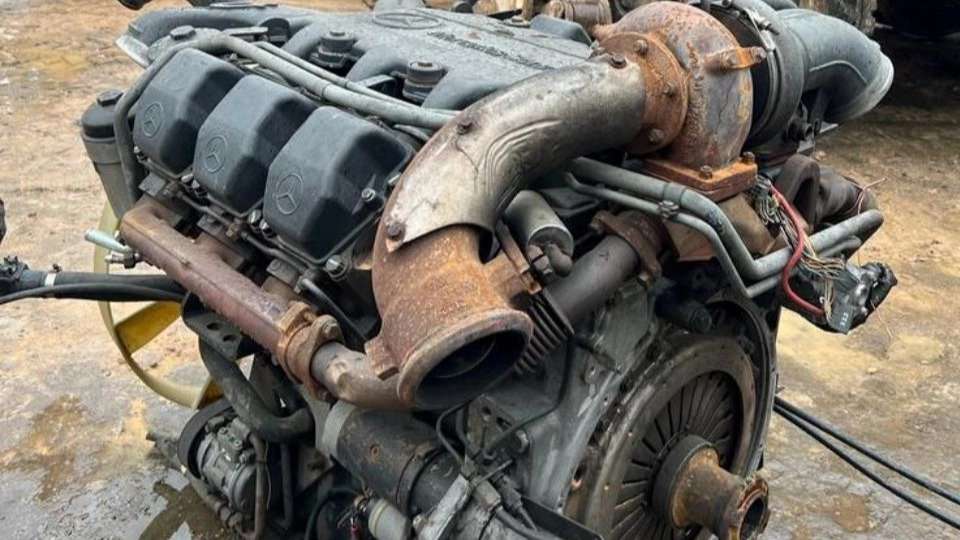 Parts of road construction machinery
