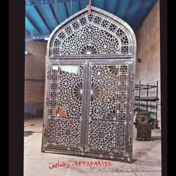 درب و پنجره گره چینی فلزی