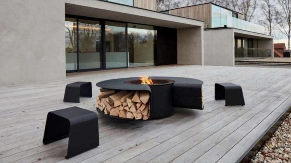 Electric and gas flame resistant fireplace