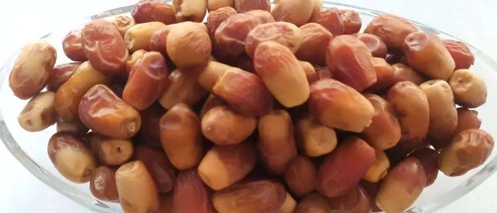 تمر زاهدي حبة كبيرة درجة أولى