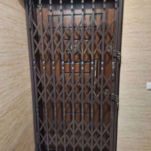 درب آکاردئونی رحیمی در بابل