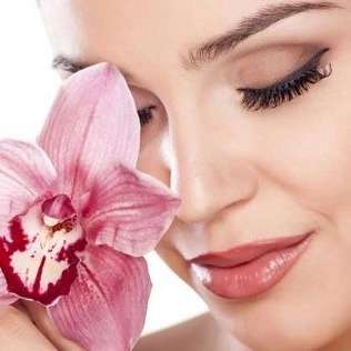 کلینیک زیبایی پوست و مو لیزر بوتاکس ژل زرین ماه در کرج