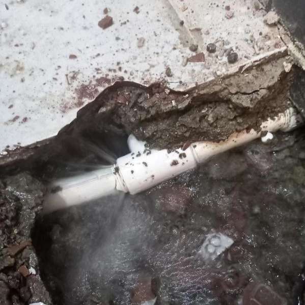 ترکیدگی لوله