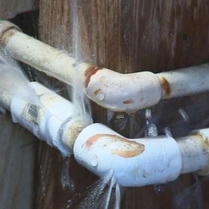 ترکیدگی لوله