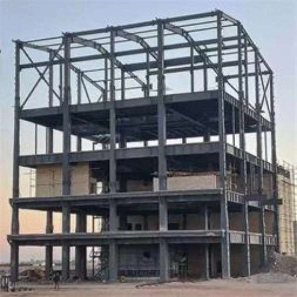 بتن ریزی سقف کف و استخر آبادان در البرز