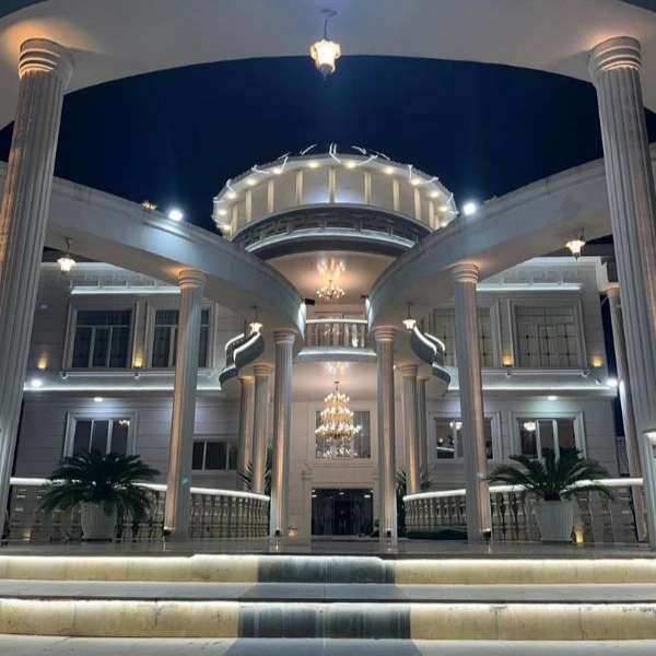 تالار قصر آریایی در رشت