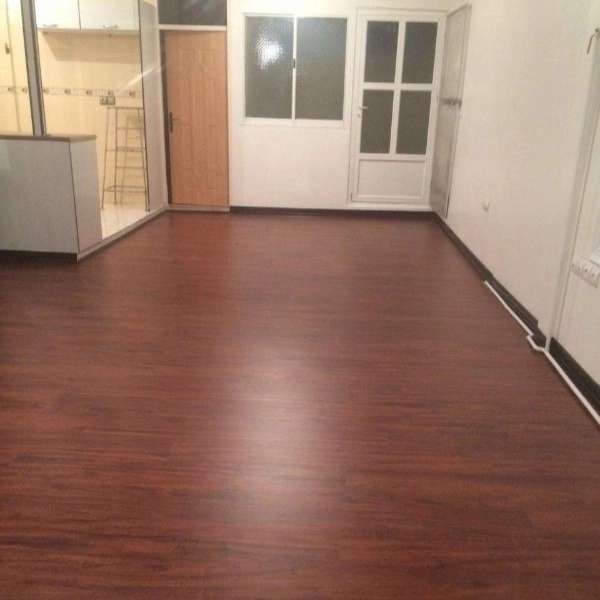 کاغذ دیواری و لمینت