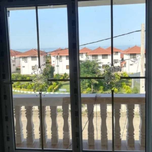 درب و پنجره ویسادار