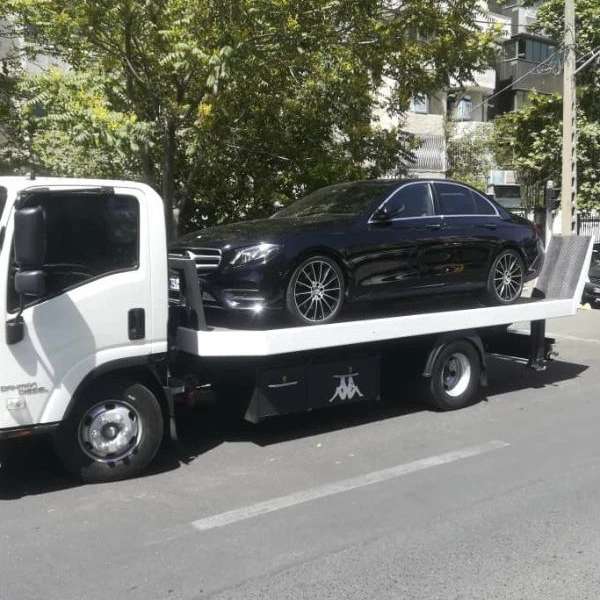 امداد خودرو یدک کش و خودروبر همسفر پردلی در کرمان 09131971019