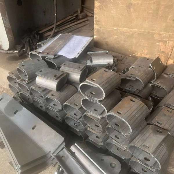 خدمات خم و برش معرفت