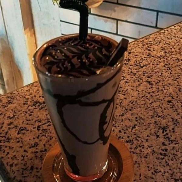 فست فود شکلات