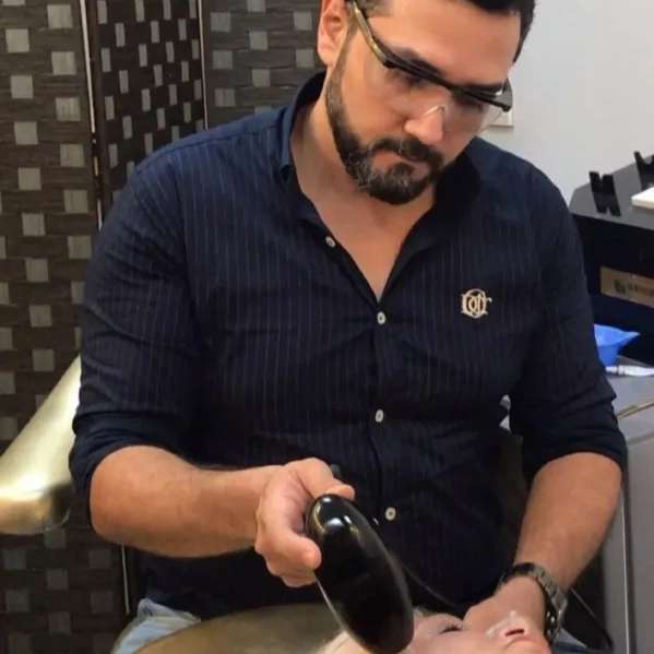 دکتر نیماحاجیها