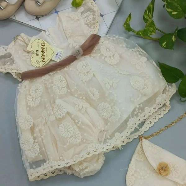 سیسمونی و لباس کودک و نوجوان