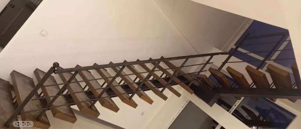 Installation and execution of all kinds of wooden fences