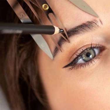 آموزشگاه آرایش دائم نازنین کره بندی