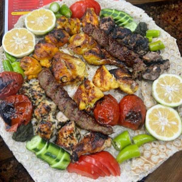 رستوران و کباب سرای تالش بره سفید در تالش