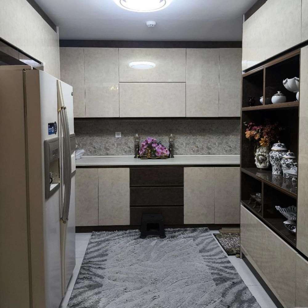 اجرای کابینت کمد دیواری و آینه قدی ورودی منزل آقای تیمورزاده