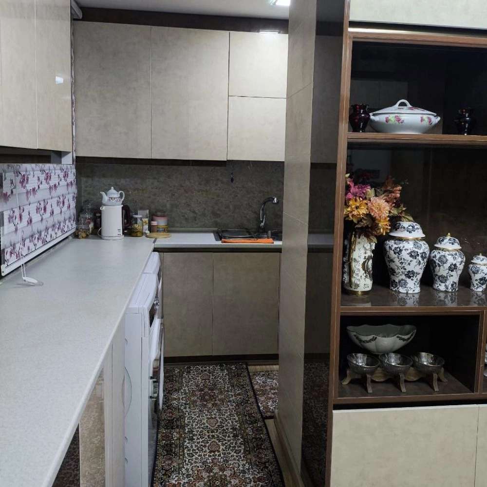 اجرای کابینت کمد دیواری و آینه قدی ورودی منزل آقای تیمورزاده