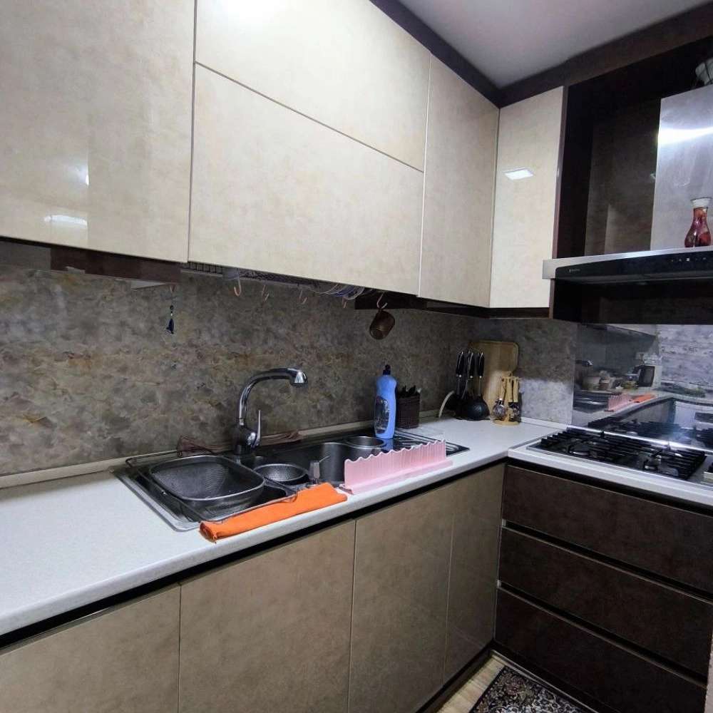 اجرای کابینت کمد دیواری و آینه قدی ورودی منزل آقای تیمورزاده