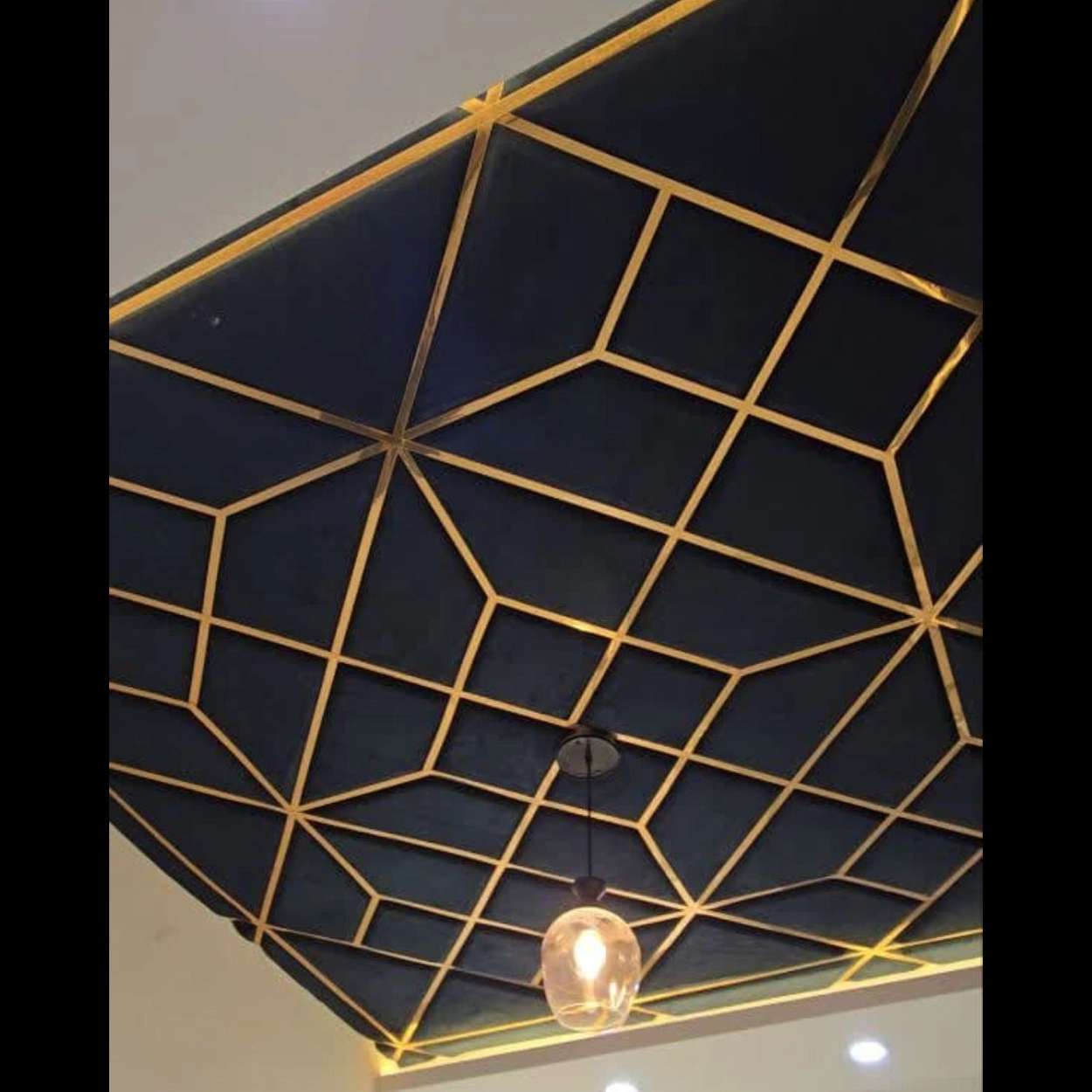 تایل لمسه پشت چسبدار