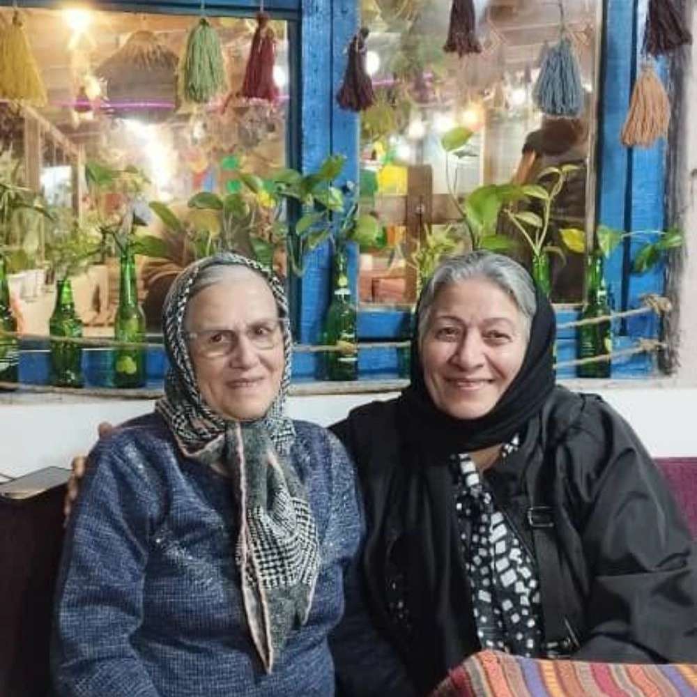 رستوران و چایخانه سنتی همیشه بهار