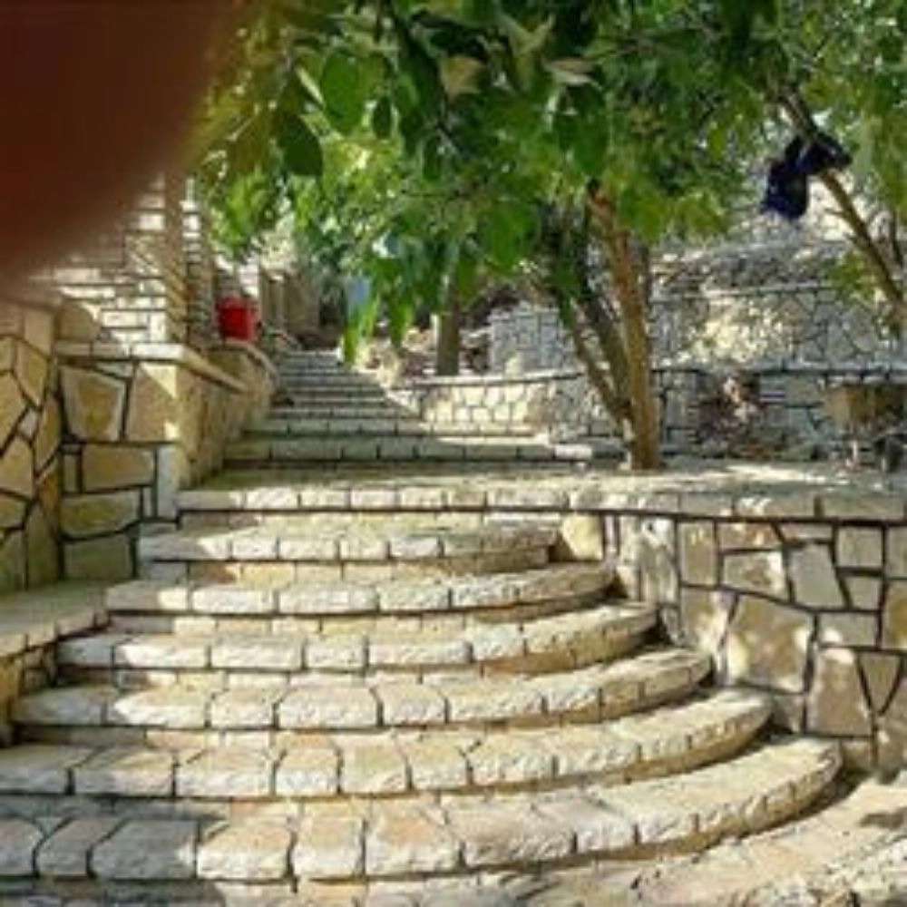 سنگ حکیمی اجرای سنگ لاشه سنگ مالون در دماوند