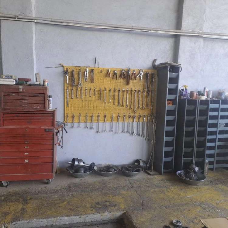 محیط کارگاه توسن