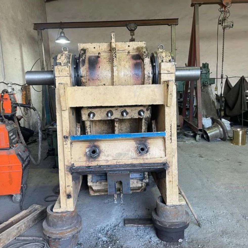 معدن یاران هومان