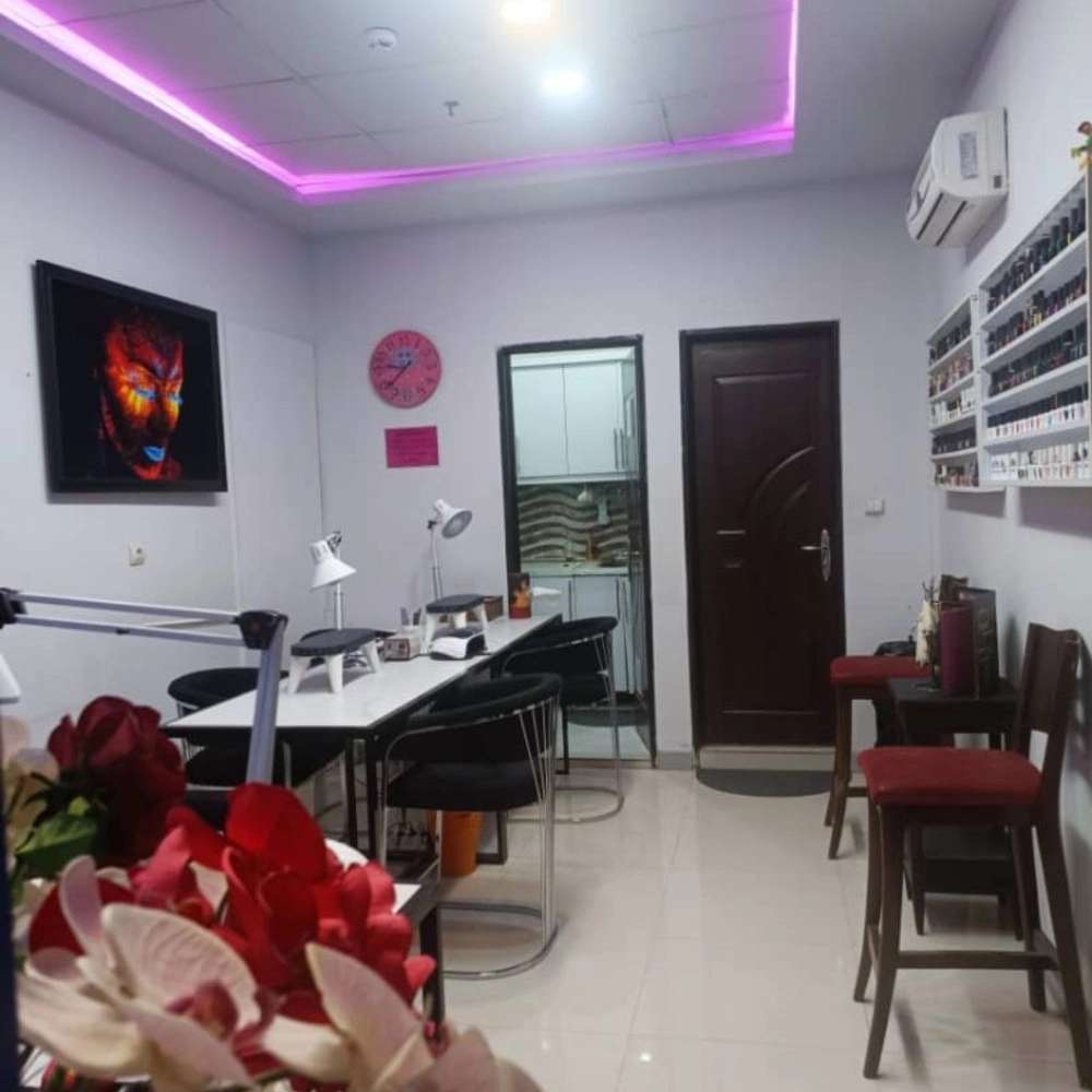 آموزشگاه ناخن پارمیس