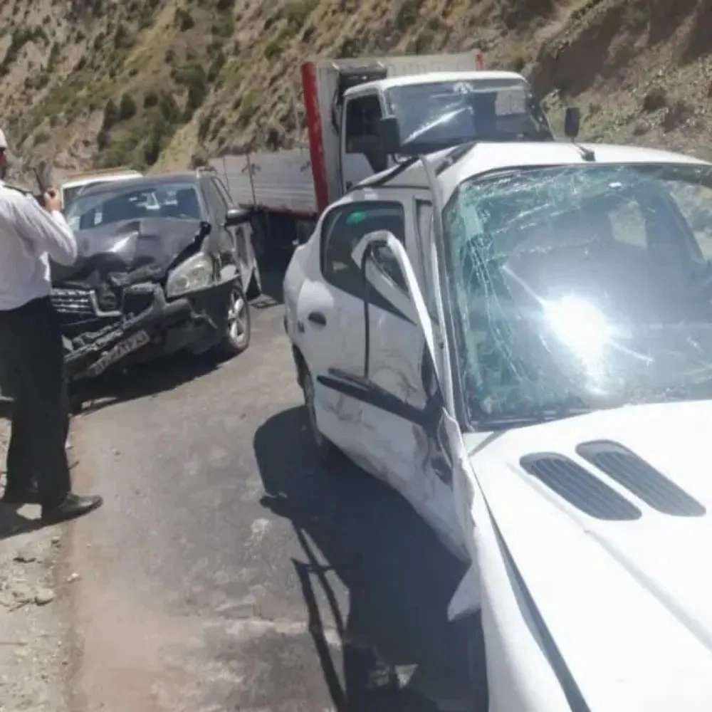 امداد خودرو اسفندیاری در جاده هراز