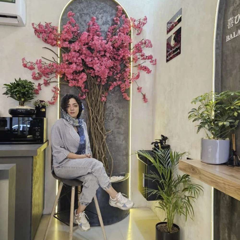 گروه هنری فرزانه رضاپور