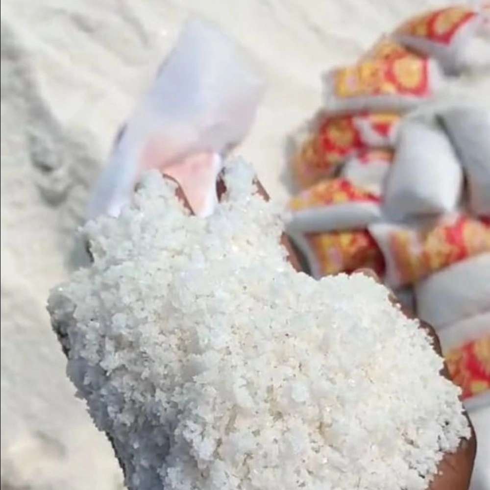خرید عمده نمک طبیعی صورتی و آبی با بهترین قیمت در تهران