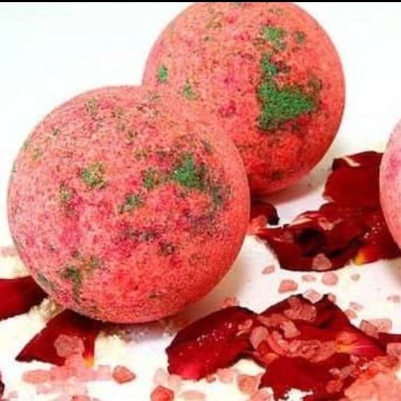 خرید عمده نمک طبیعی صورتی و آبی با بهترین قیمت در تهران