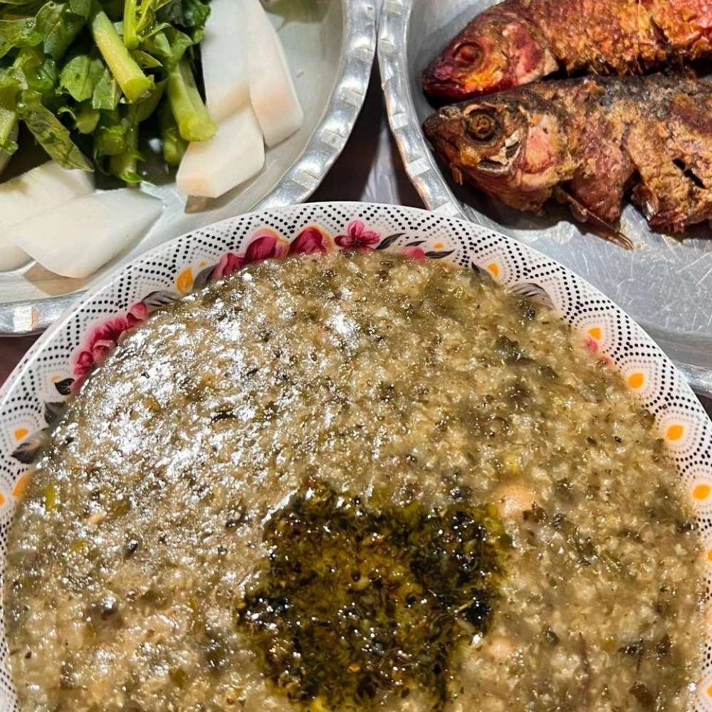راهنمای دسترسی به رستوران و چایخانه همیشه بهار در گوراب زرمیخ