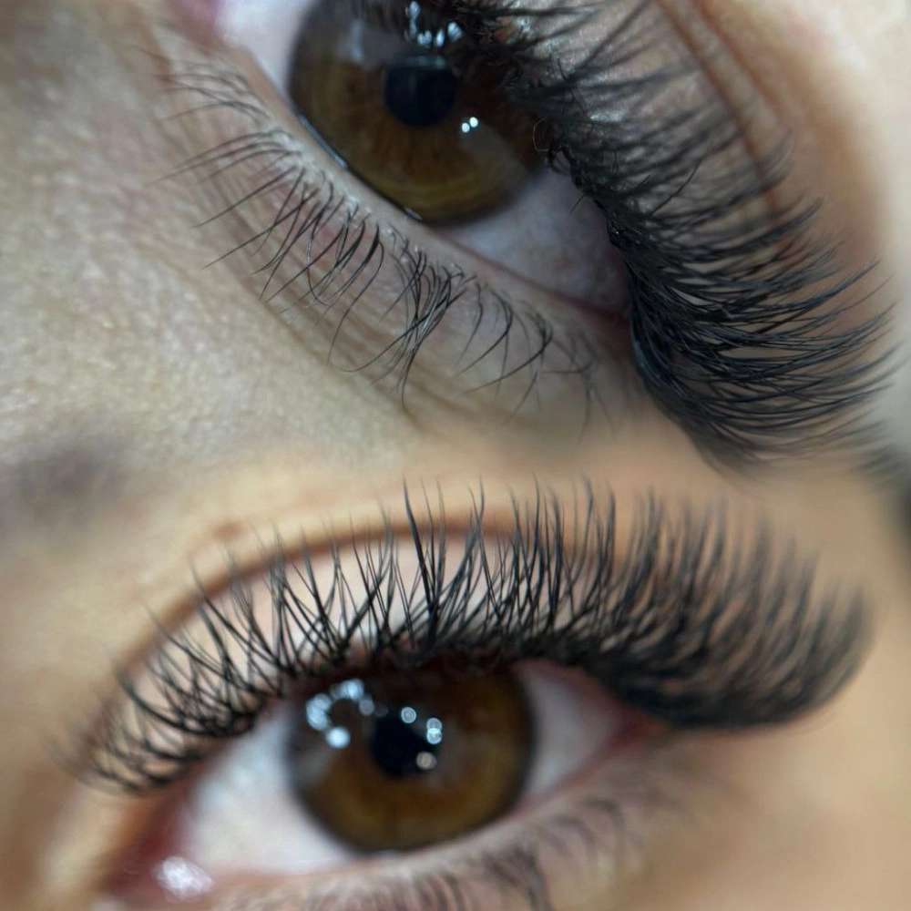 Eyelash extension