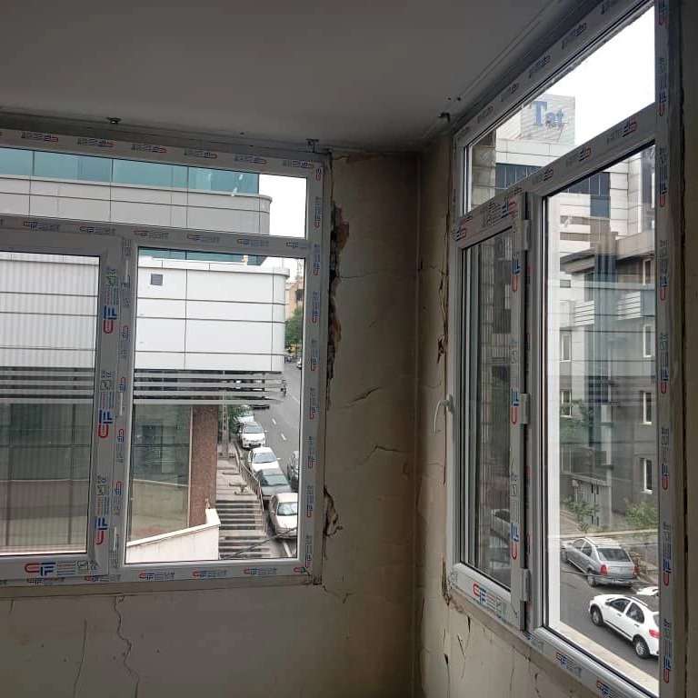 بررسی کیفیت تولیدی یاسدینا در ساخت پنجره و درب