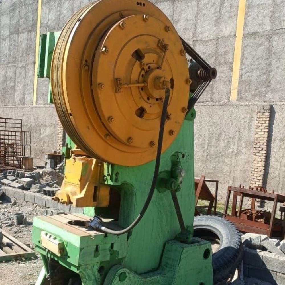 فن آوران نوین بهارستانی