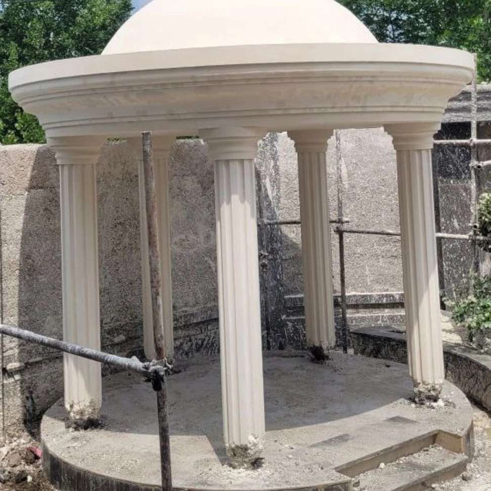 نمای ساختمان رستم خانی در صومعه سرا