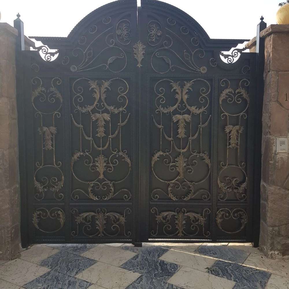 نقاشی درب پارکینگ درسرخاب کرج