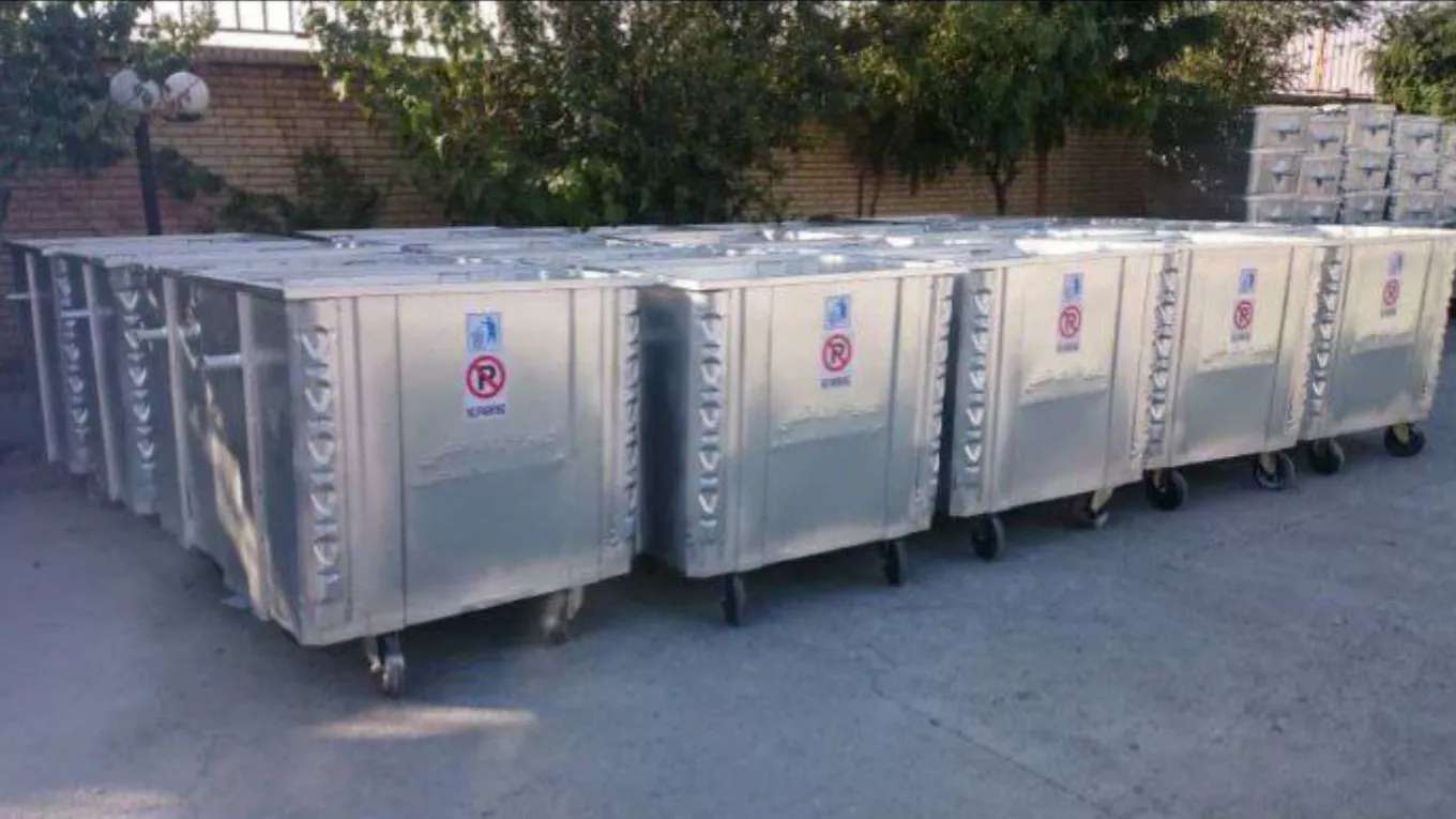 Large mechanized iron trash can