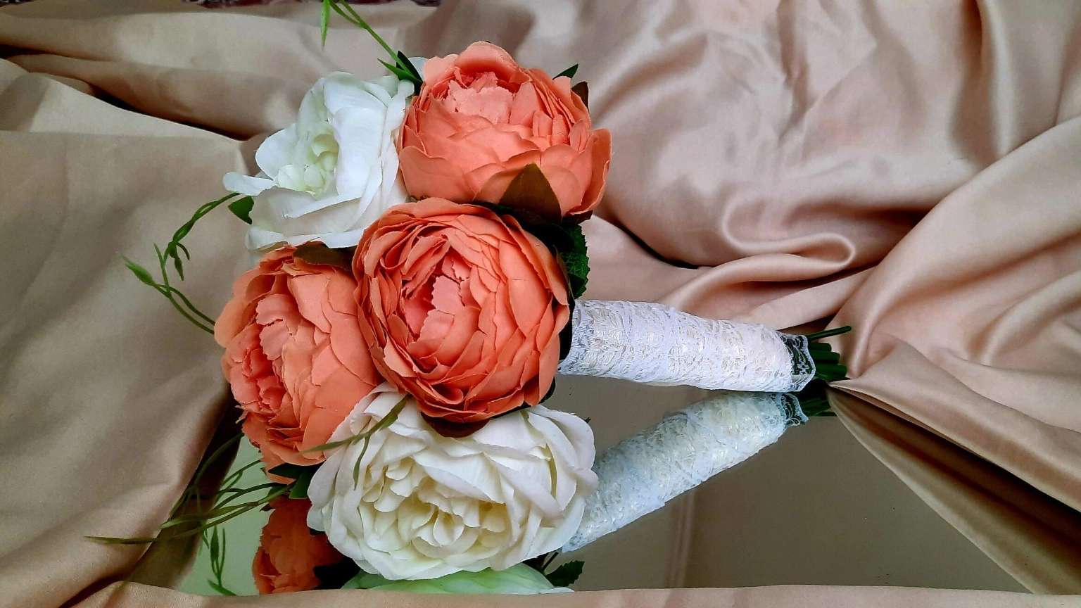 Aramis artificial flower