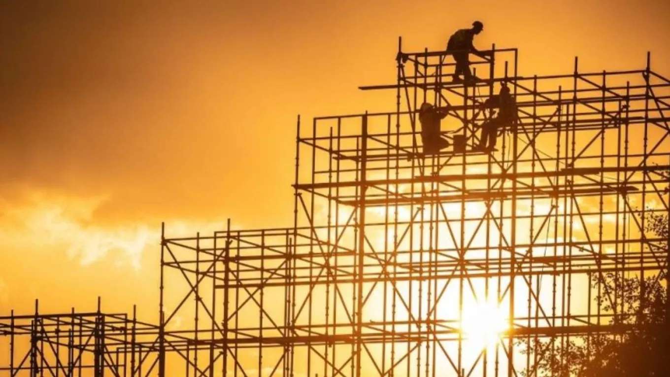 Sky metal scaffolding