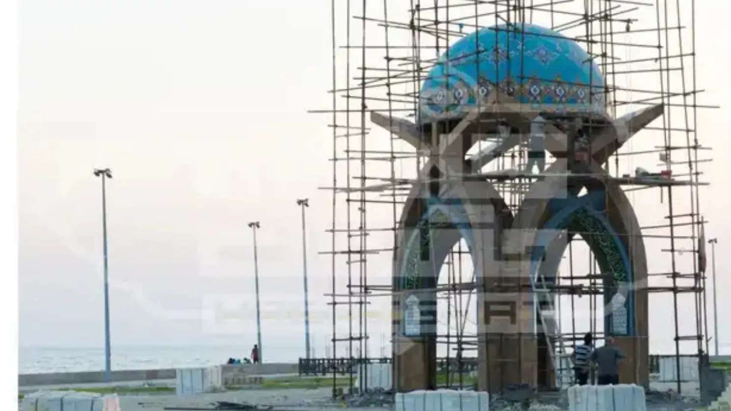 The dome and garland of truth