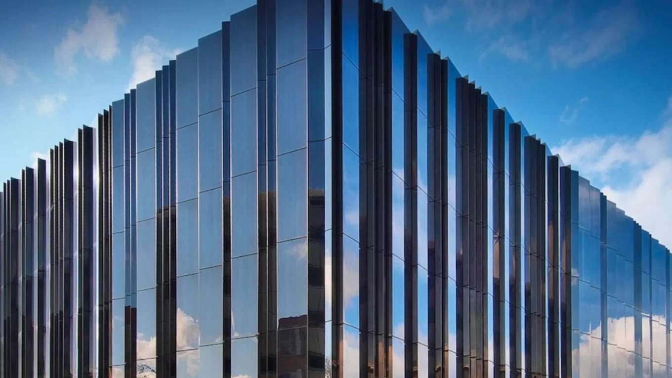 Installation of glass facade