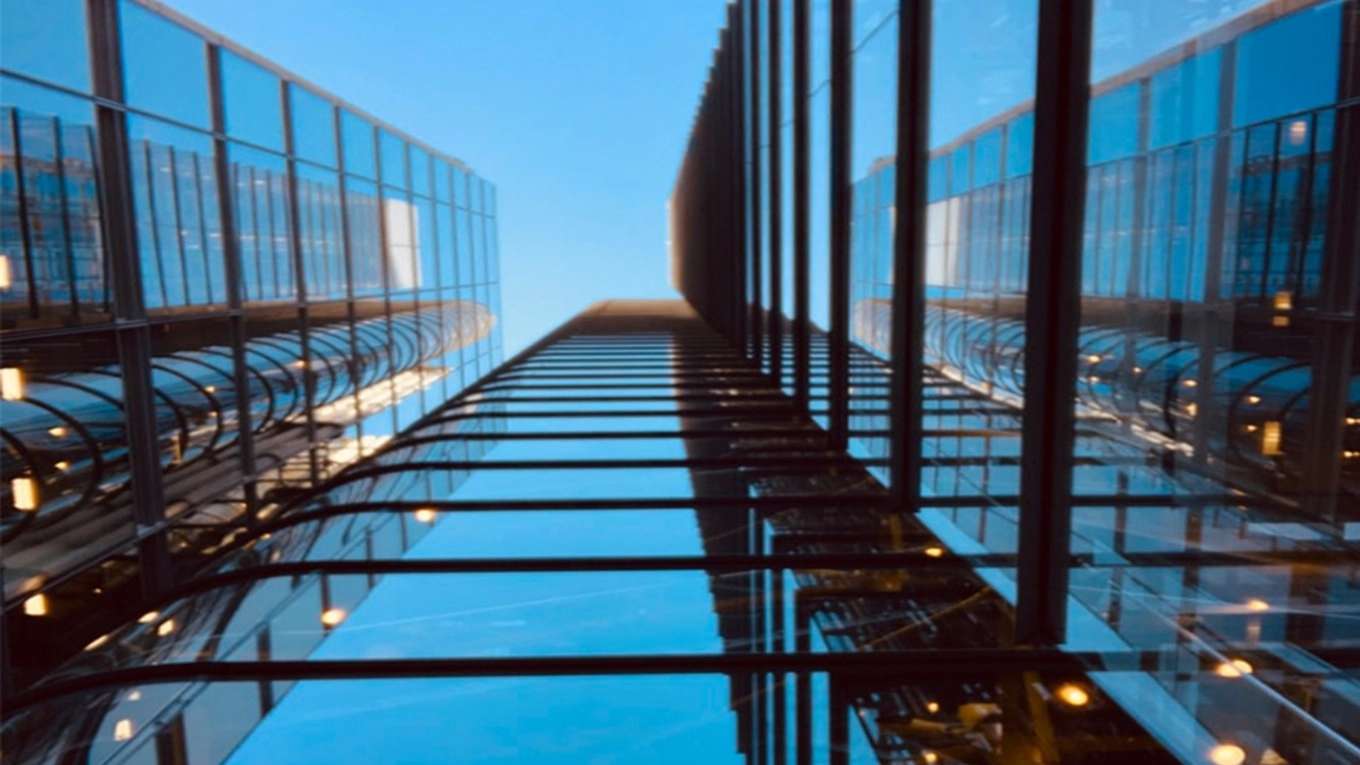 Installation of glass facade