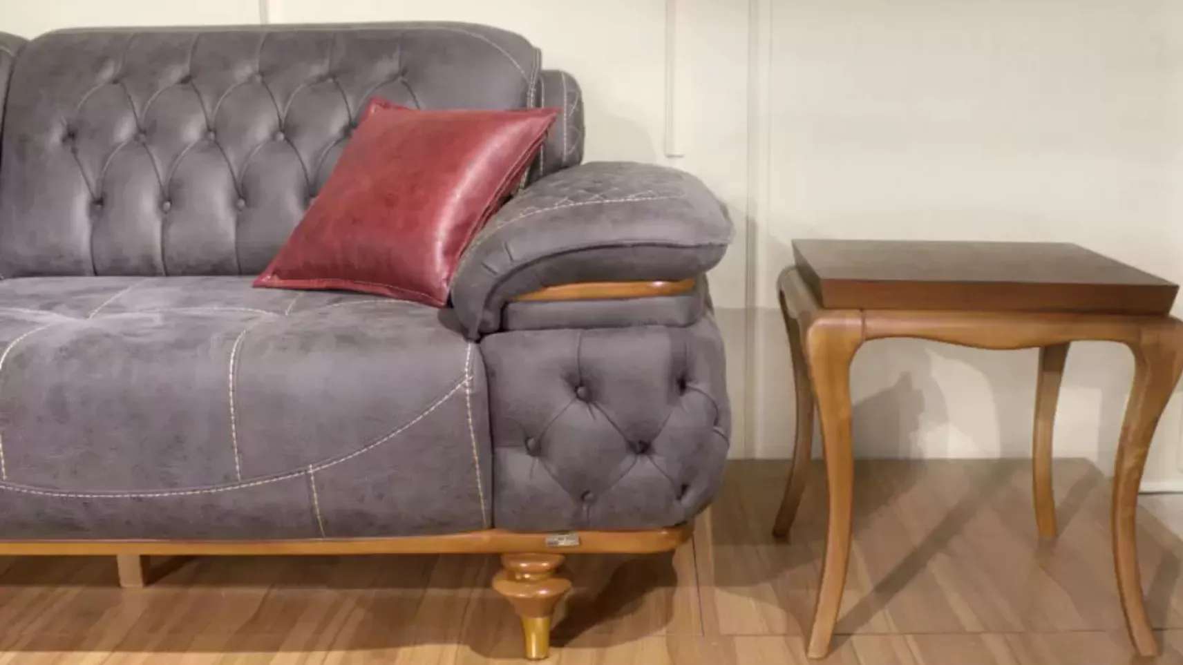 Almas sofa gallery