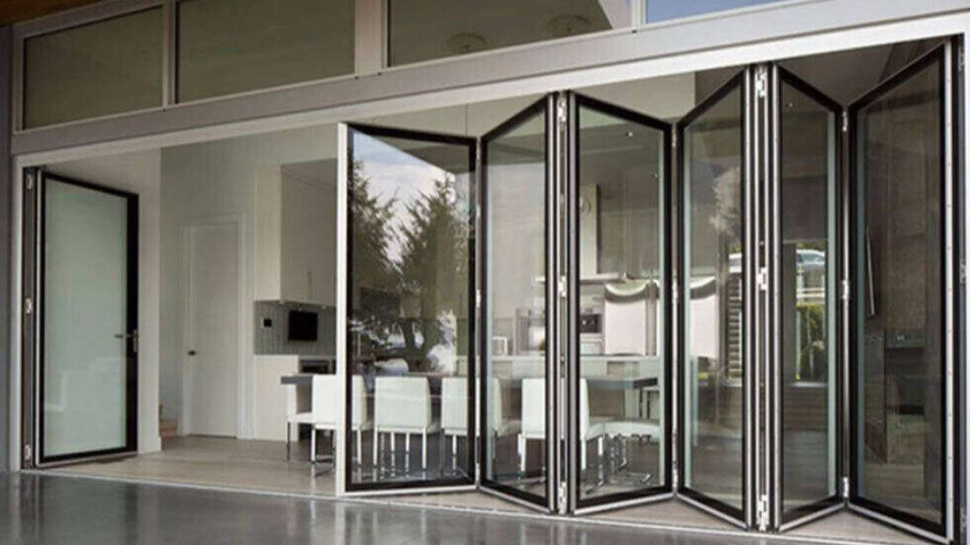 Agricultural automatic door